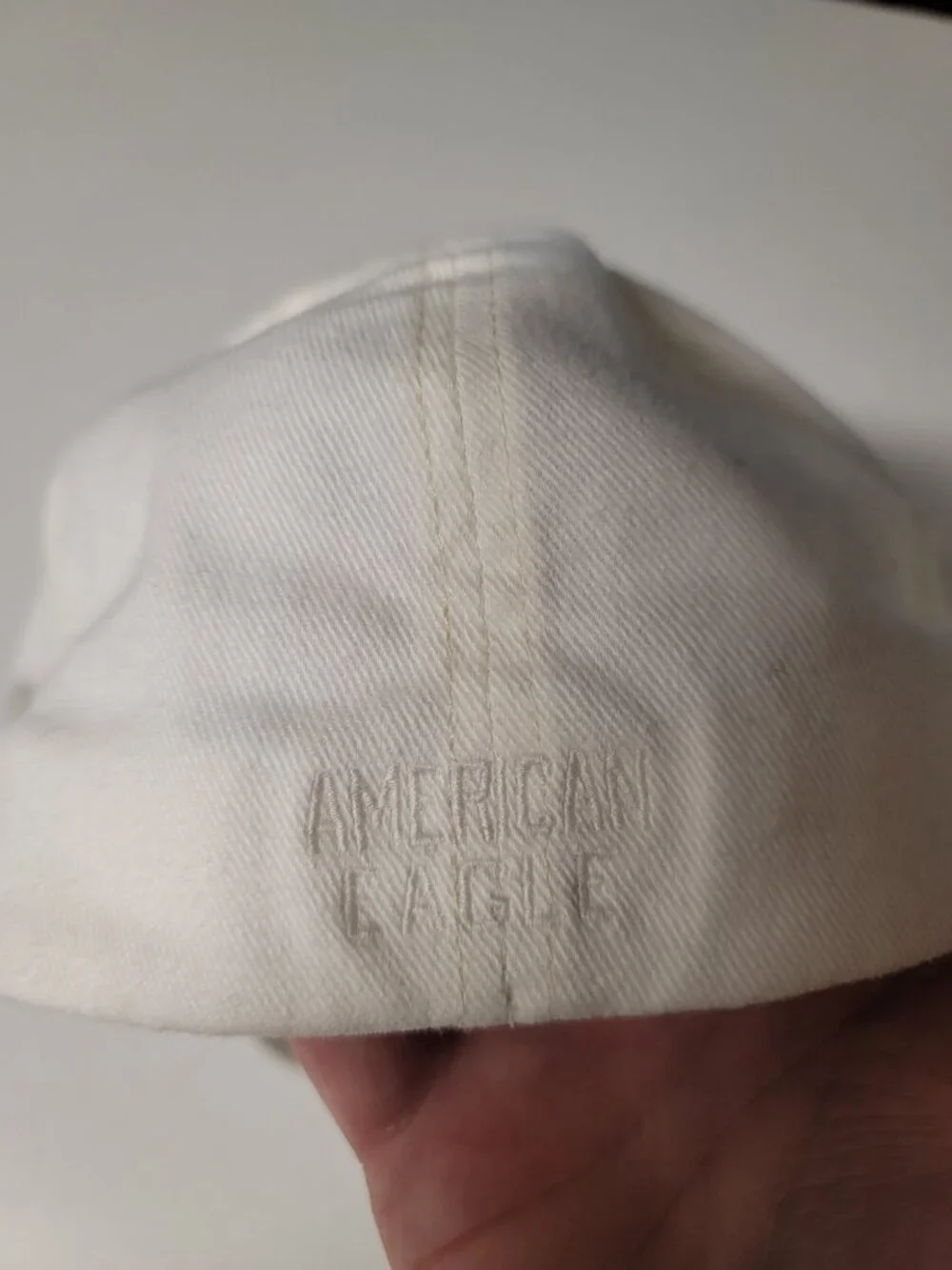 American Eagle White Gray Hat Eagle Logo On Front & Back Nu-Fit Size S/M NWT